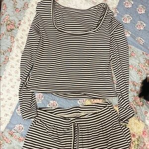 Striped Long-Sleeve Lounge Top & Drawstring Shorts - Brown & White